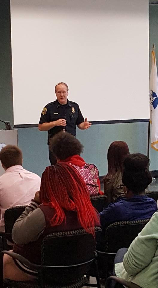 Blytheville Police Chief Ross Thompson speaking to a class of children.